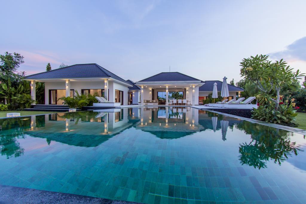 Villa Mathan Lovina Buitenkant foto